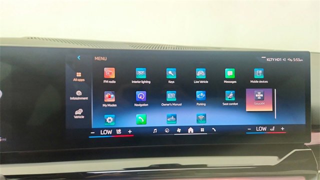 Used 2025 BMW i5 xDrive40 image 52