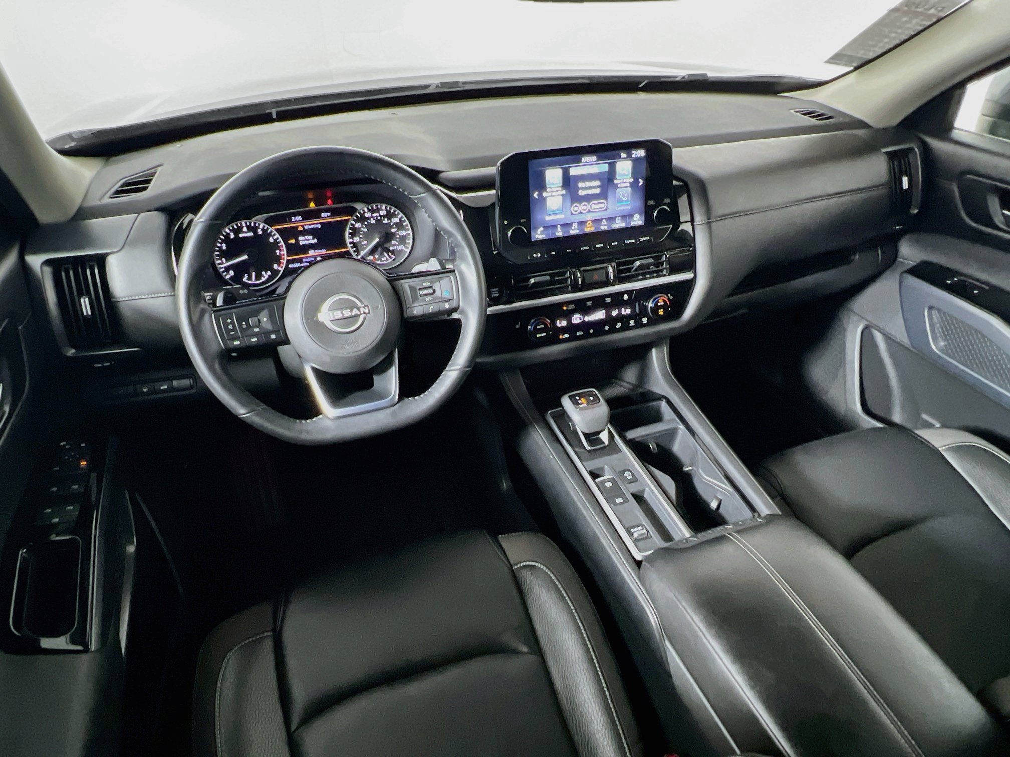 Used 2025 Nissan Pathfinder SL FWD image 29
