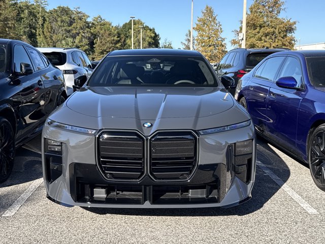 New 2027 BMW 740i w/ Executive Package RWD image 2