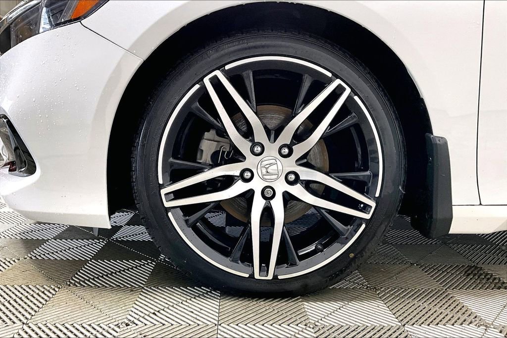 Used 2022 Honda Accord Touring image 8