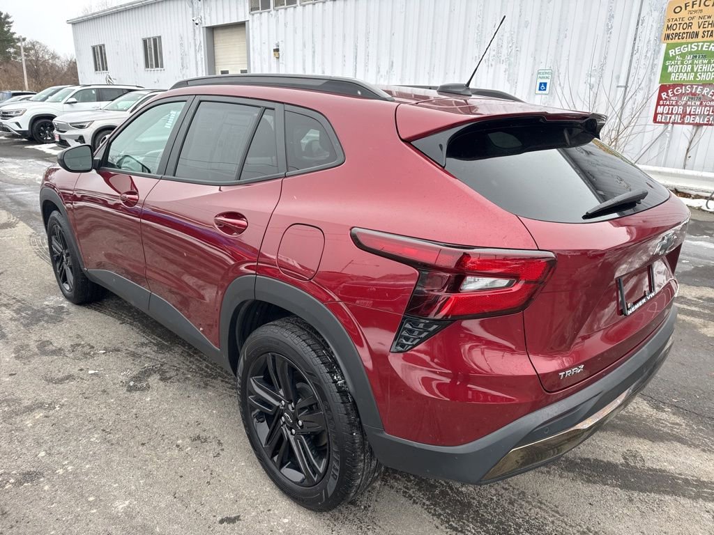 Used 2024 Chevrolet Trax ACTIV w/ Sunroof Package image 6