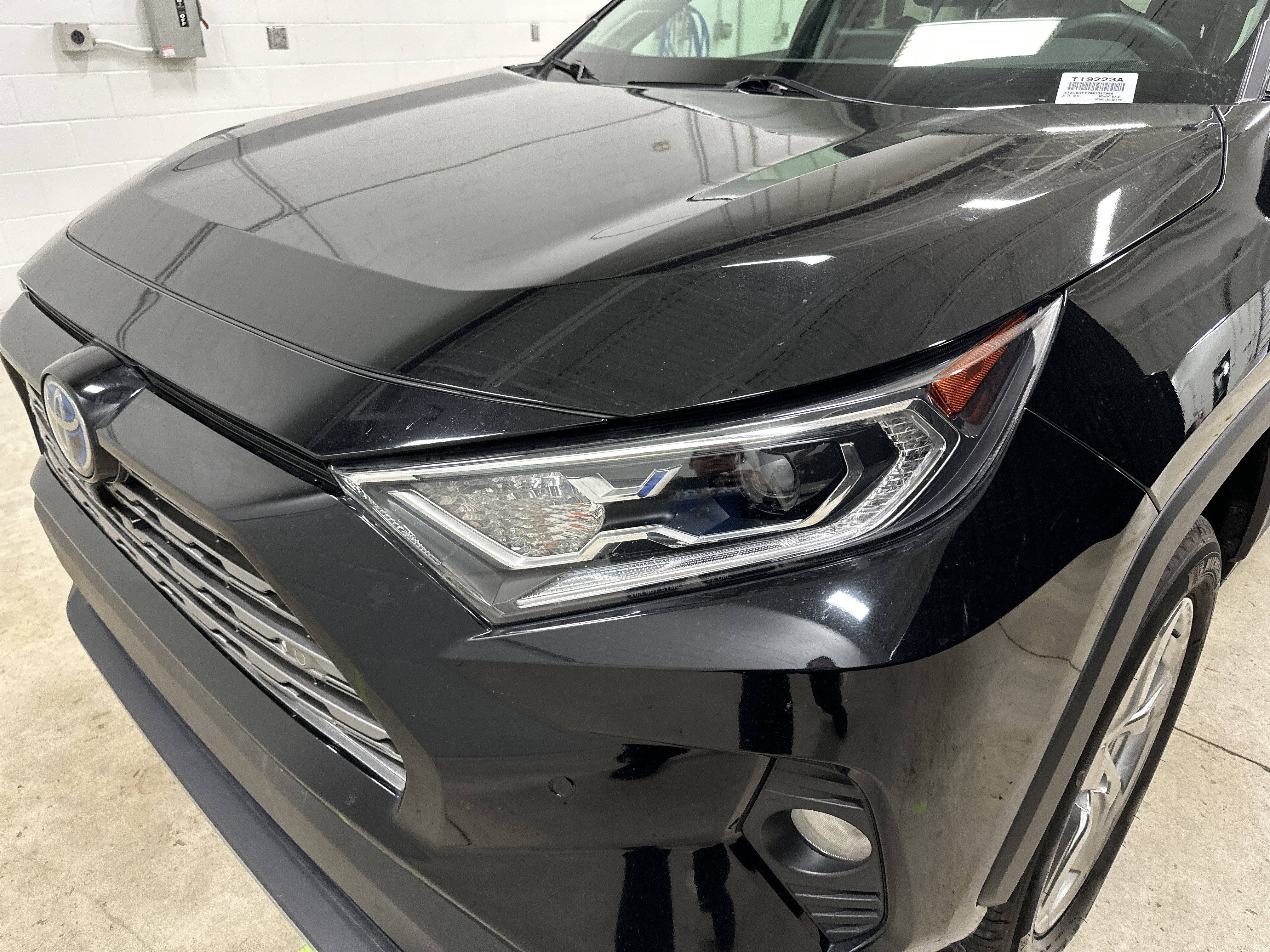 Used 2021 Toyota RAV4 Limited image 6