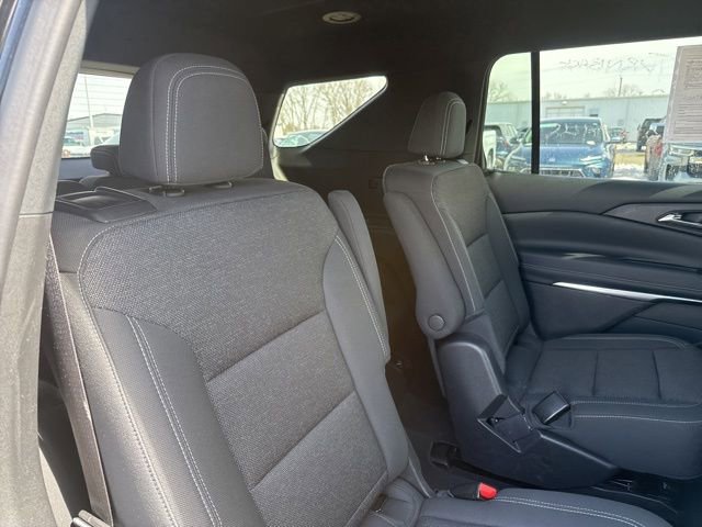 Used 2025 Chevrolet Traverse LT image 20