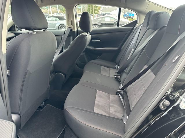 Used 2025 Nissan Sentra SR FWD image 11