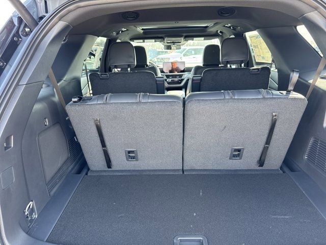 New 2026 Ford Explorer ST-Line w/ ST-Line Street Pack image 12