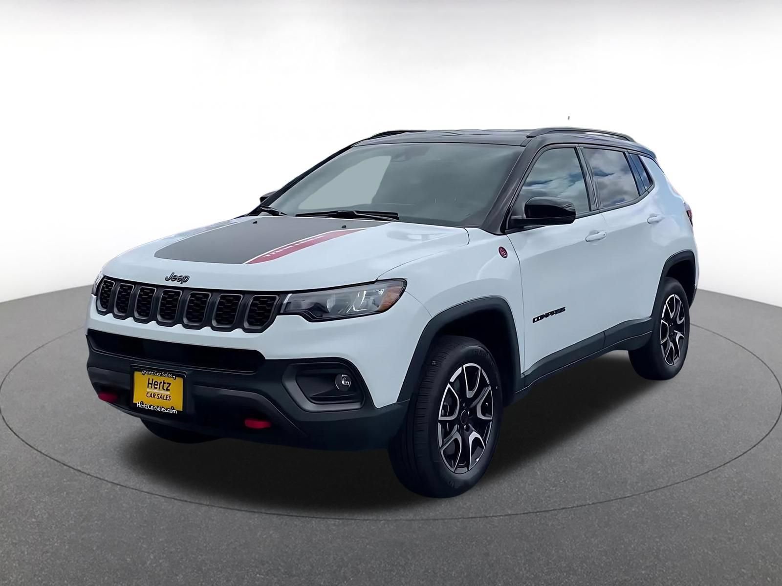 Used 2025 Jeep Compass Trailhawk AWD/4WD image 7