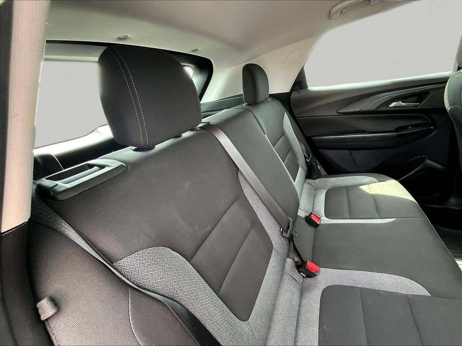 Used 2021 Chevrolet TrailBlazer LS FWD image 24