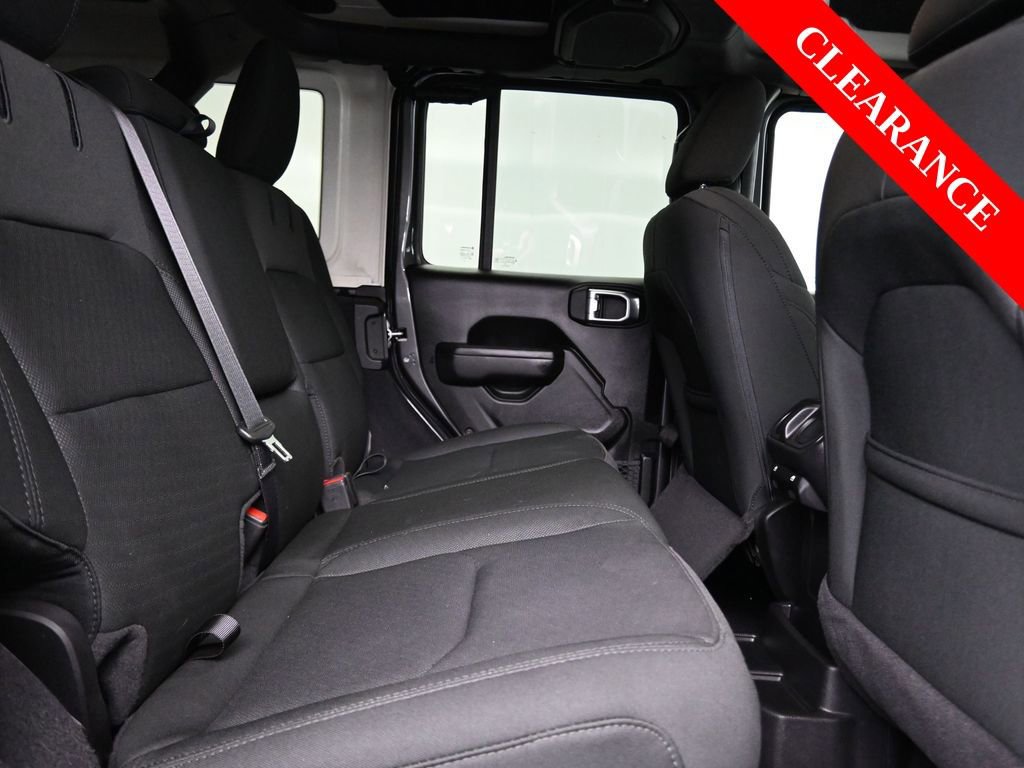 Used 2023 Jeep Wrangler Unlimited image 17
