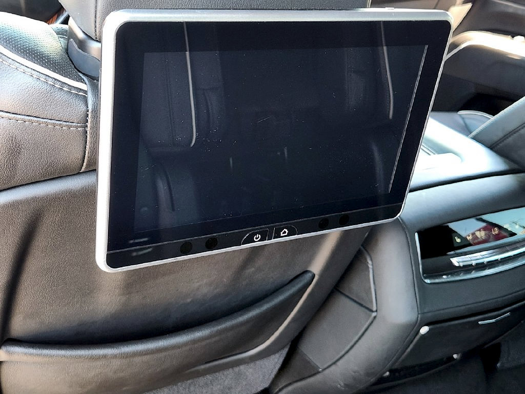 Used 2021 Cadillac Escalade Premium Luxury w/ Driver Assist Tech Package RWD image 31