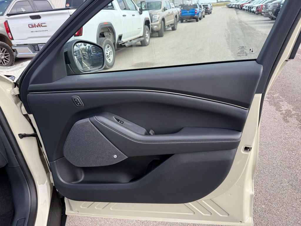 New 2025 Ford Mustang Mach-E Premium image 19