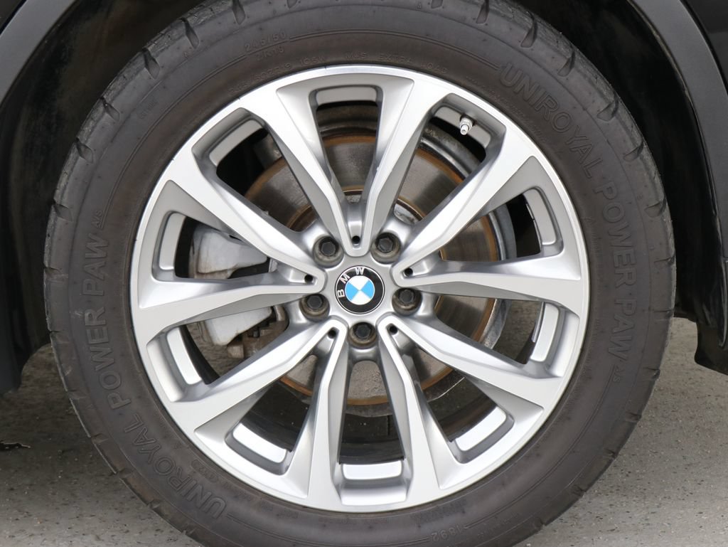 Used 2019 BMW X4 xDrive30i w/ Driving Assistance Package AWD/4WD image 18