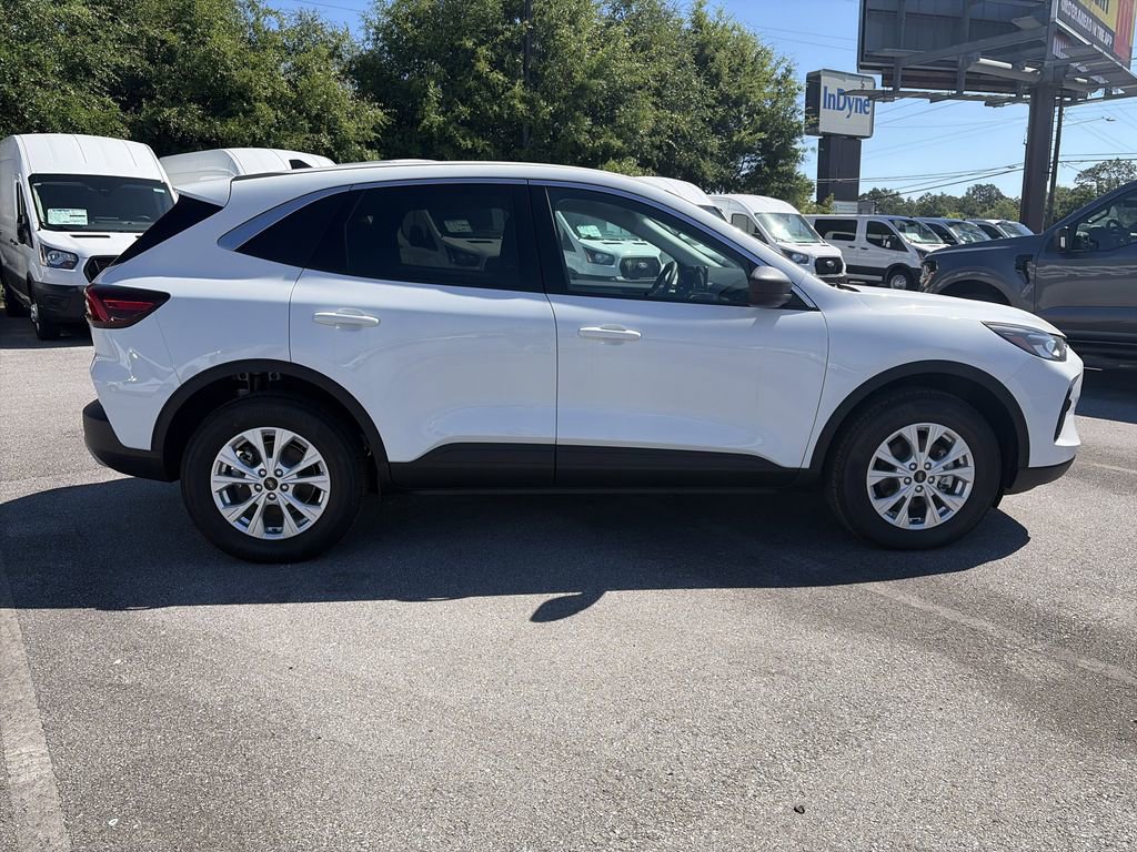 Used 2024 Ford Escape Active AWD/4WD image 8
