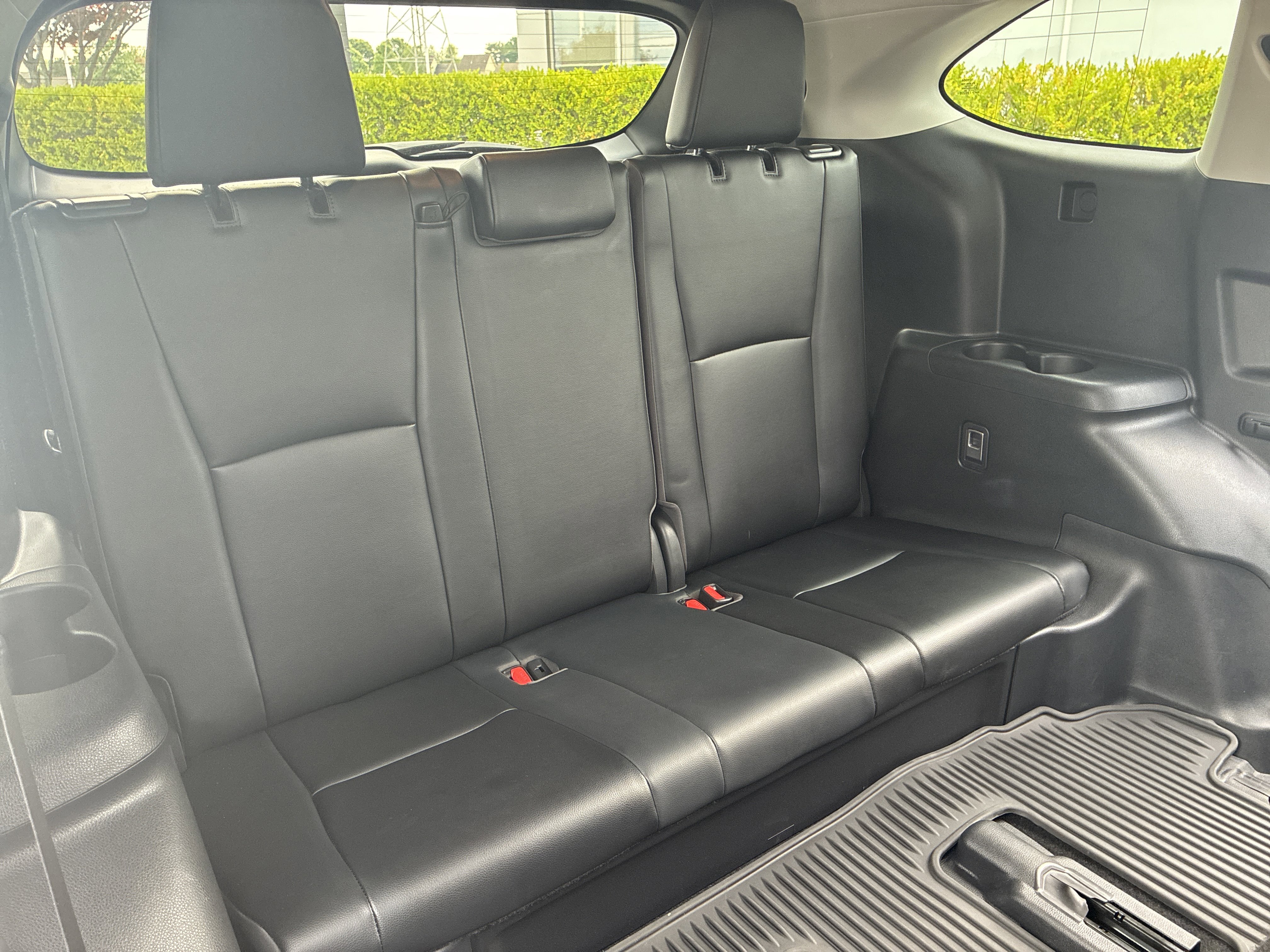 Used 2023 Toyota Highlander XLE AWD/4WD image 24