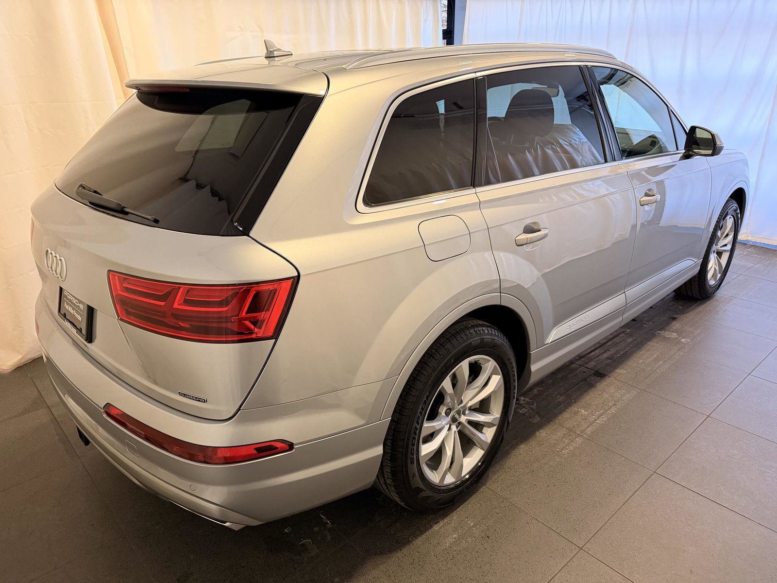 Used 2019 Audi Q7 2.0T Premium w/ Cold Weather Package image 9