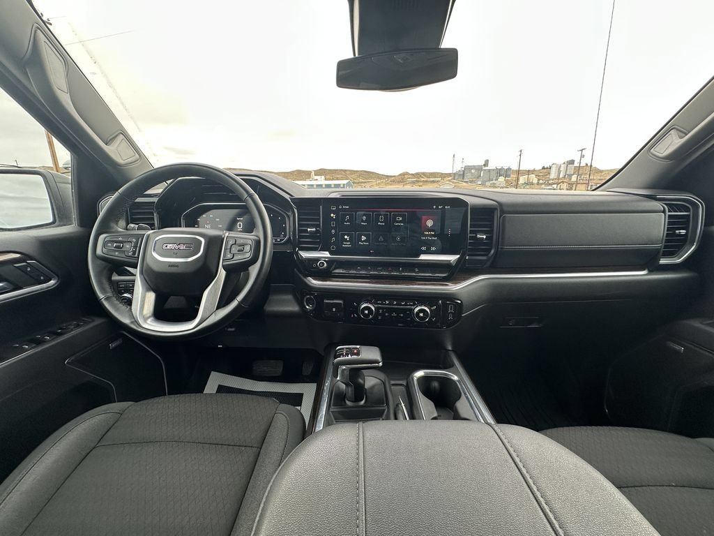 Used 2025 GMC Sierra 1500 Elevation w/ Preferred Package AWD/4WD image 17