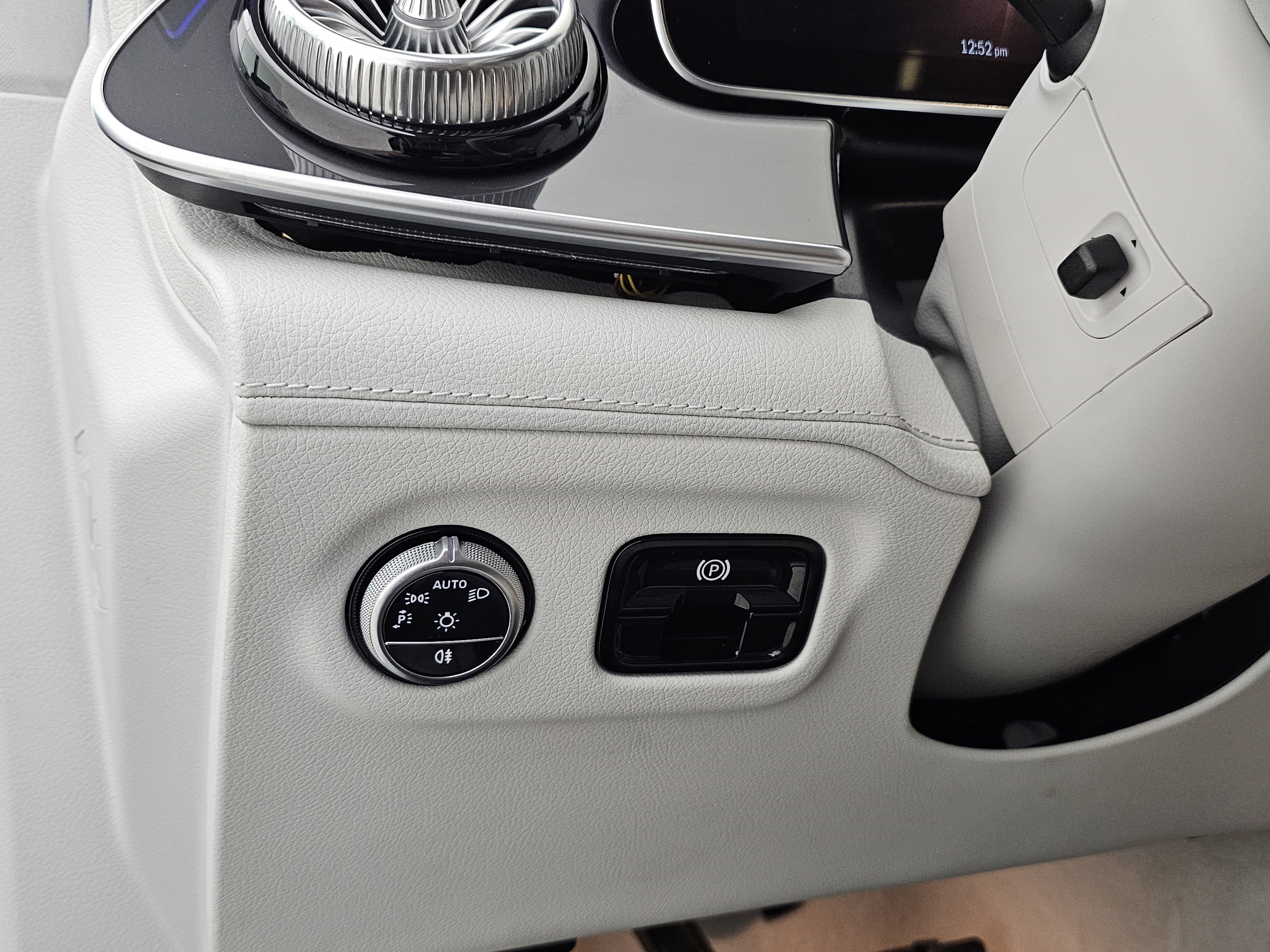 Used 2023 Mercedes-Benz EQE 350+ 4MATIC Sedan image 9