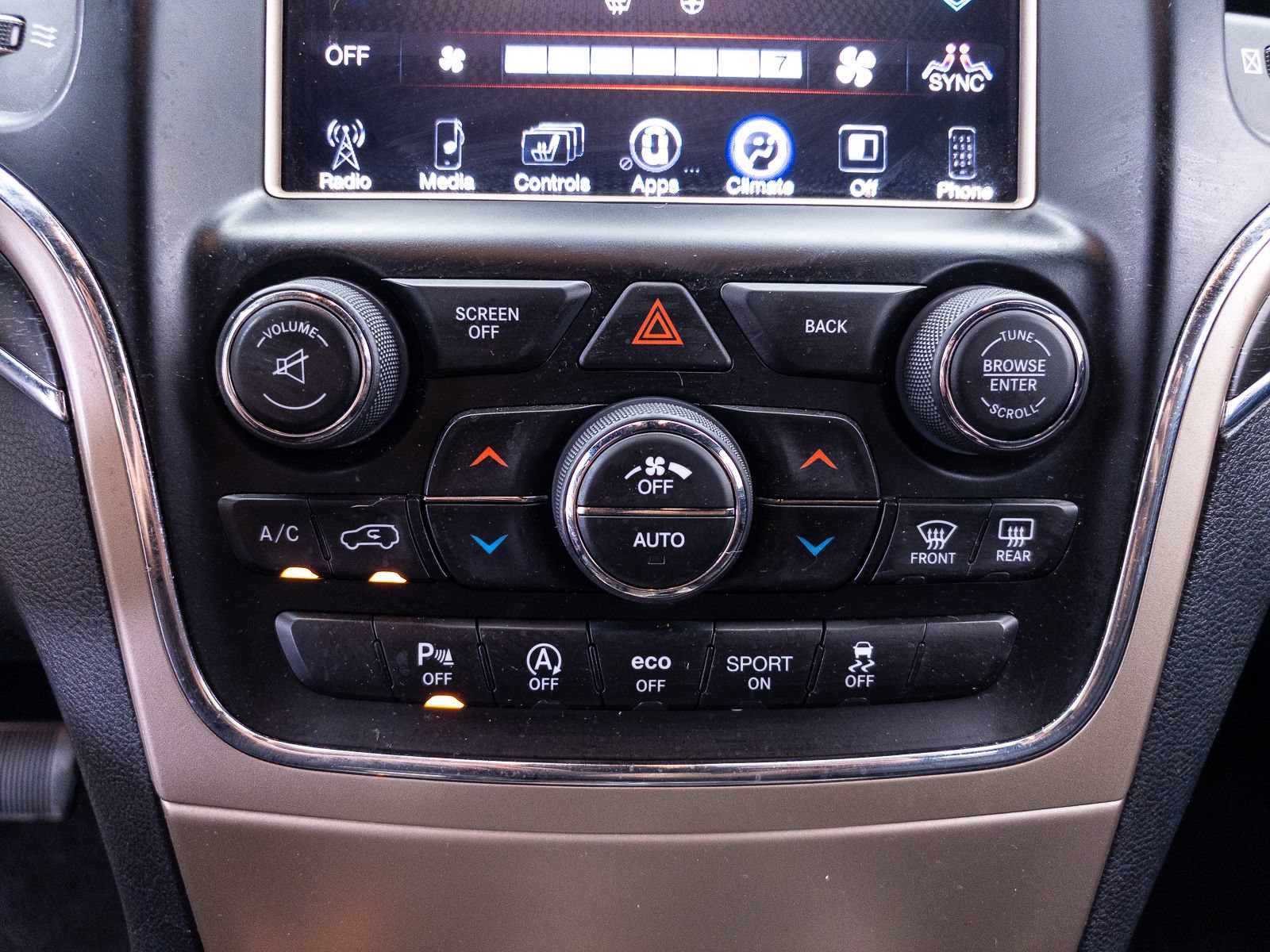 Used 2016 Jeep Grand Cherokee Limited AWD/4WD image 24