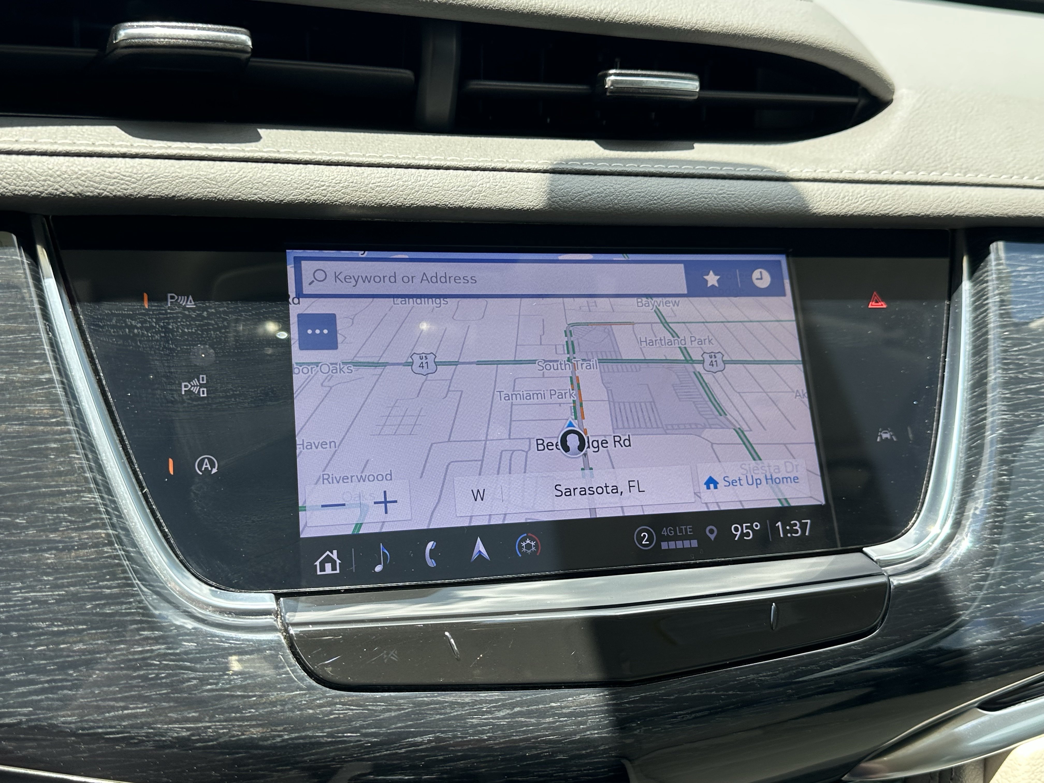 Certified 2023 Cadillac XT6 Premium Luxury w/ Technology Package FWD image 30