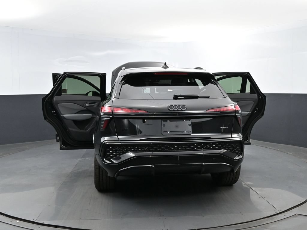 New 2026 Audi Q3 quattro 2.0T AWD/4WD image 30