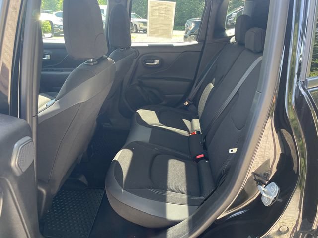 Used 2023 Jeep Renegade Latitude w/ Sun/Sound Group AWD/4WD image 19