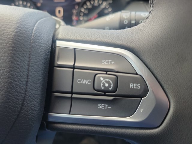 New 2026 Jeep Compass Latitude AWD/4WD image 18