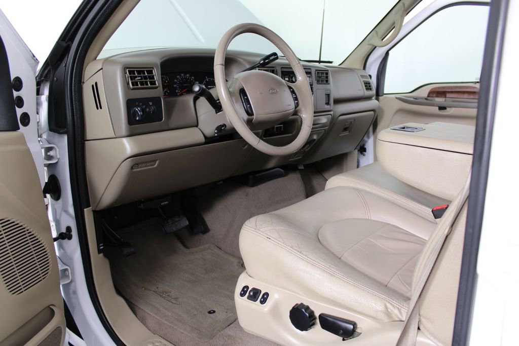 Used 2000 Ford F350 Lariat image 17