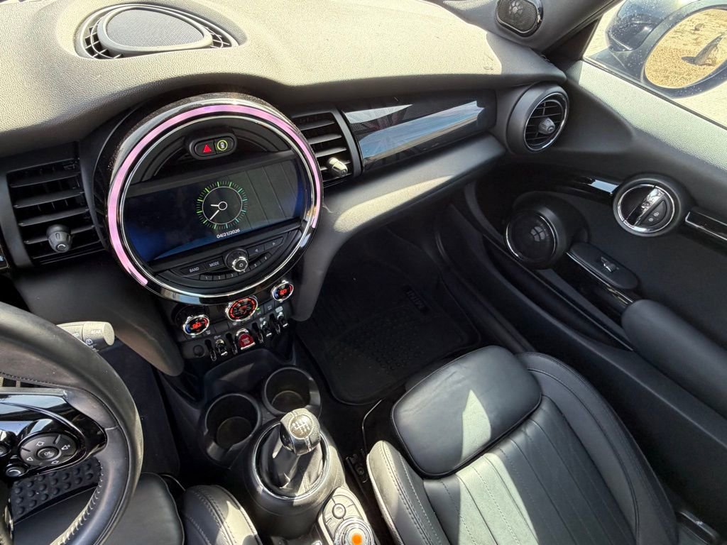 Used 2021 MINI Cooper S image 19