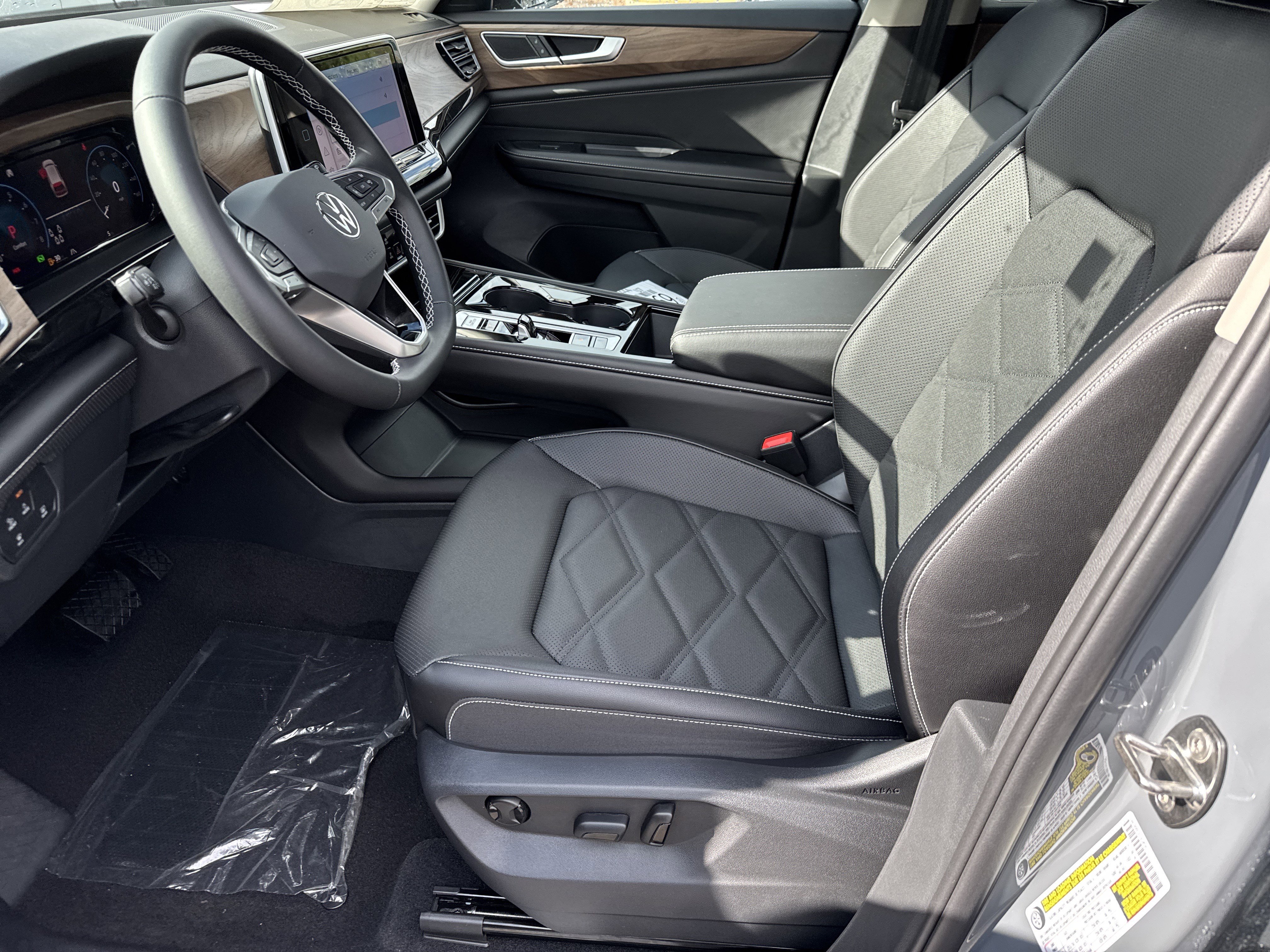 New 2026 Volkswagen Atlas SE image 5