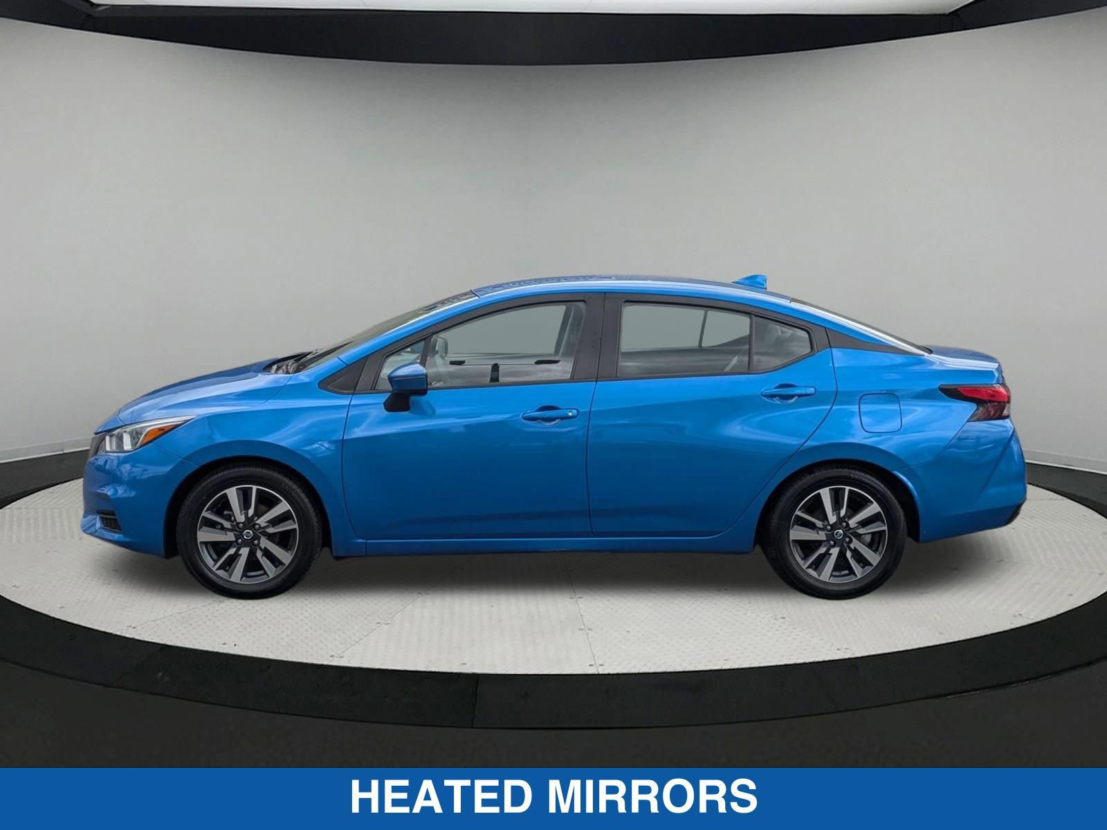 Used 2021 Nissan Versa SV FWD image 7