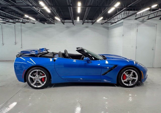 Used 2014 Chevrolet Corvette Stingray Convertible w/ 3LT Preferred Equipment Group RWD image 8