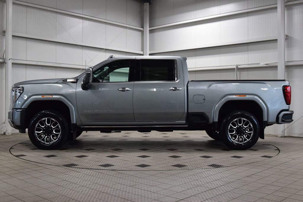 Used 2024 GMC Sierra 2500 Denali w/ Denali Reserve Package AWD/4WD image 4