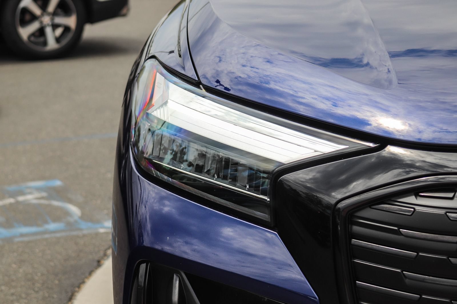 Certified 2023 Audi Q4 e-tron Premium Plus w/ Premium Plus AWD/4WD image 11