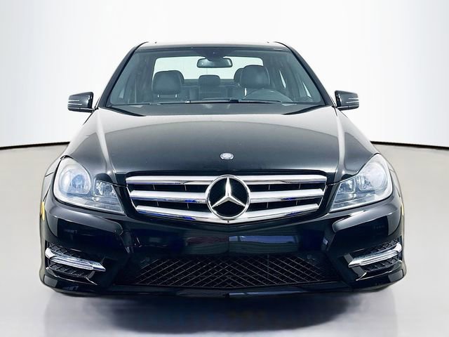 Used 2014 Mercedes-Benz C 300 4MATIC Sedan image 4