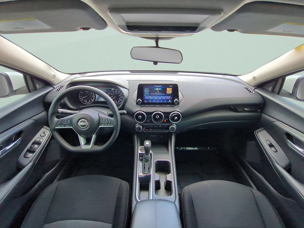 Certified 2024 Nissan Sentra SV FWD image 10
