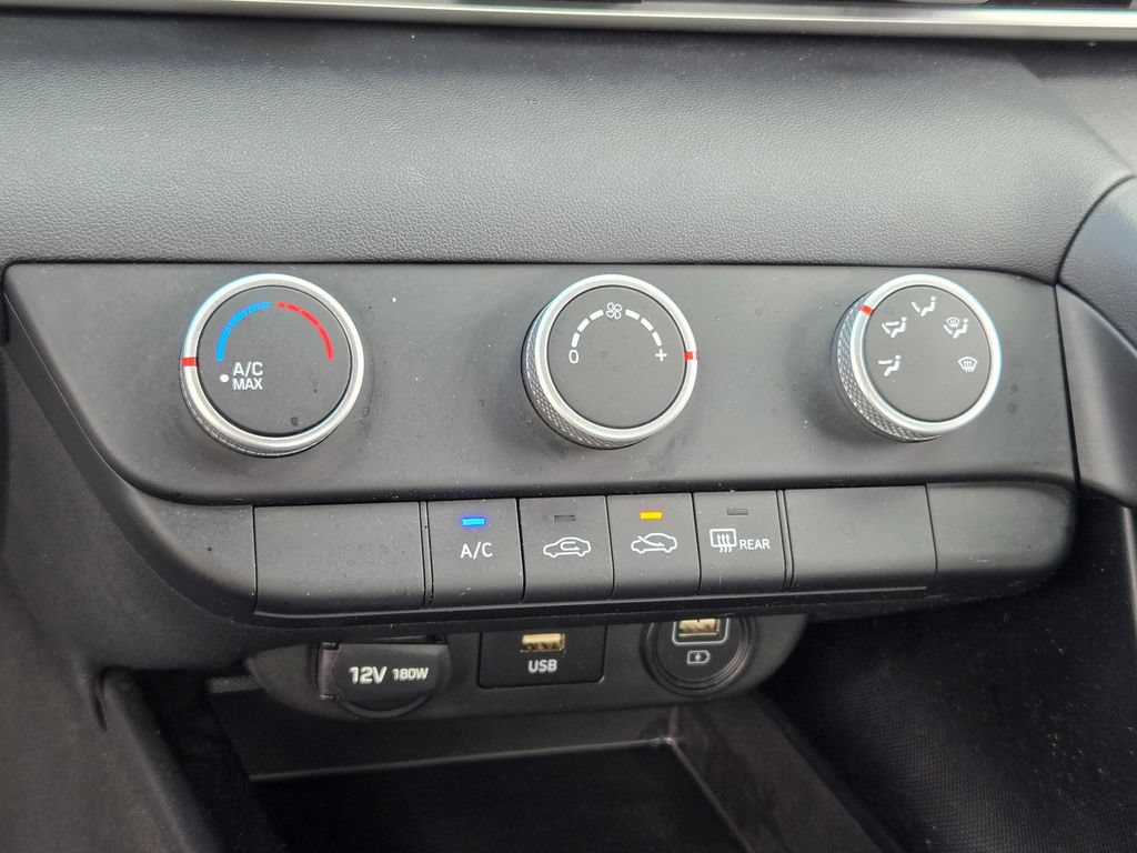 Used 2023 Hyundai Elantra SE w/ Cargo Package FWD image 32