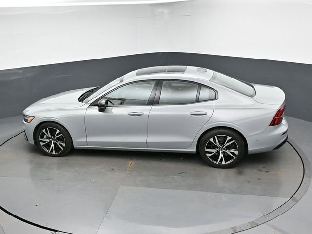 Used 2025 Volvo S60 B5 Plus image 42