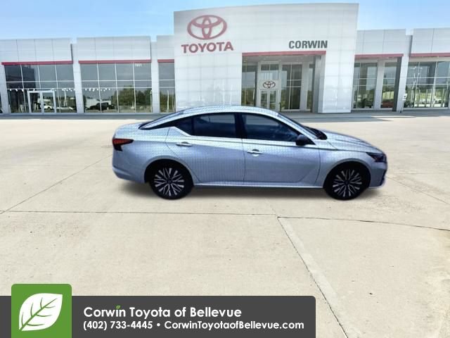 Used 2025 Nissan Altima 2.5 SV FWD image 7