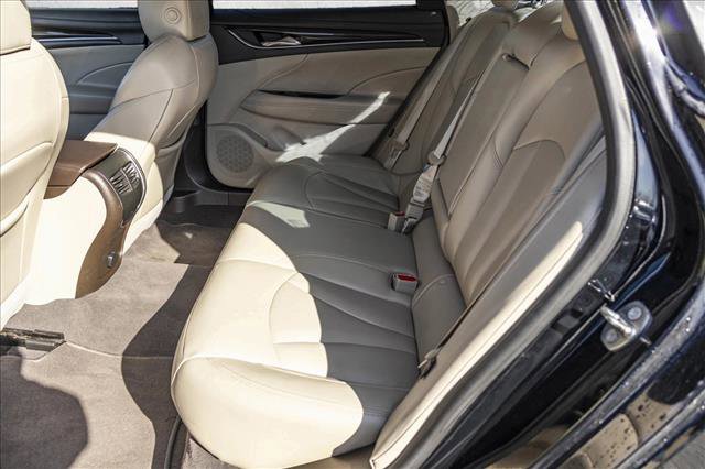 Used 2017 Buick LaCrosse image 22