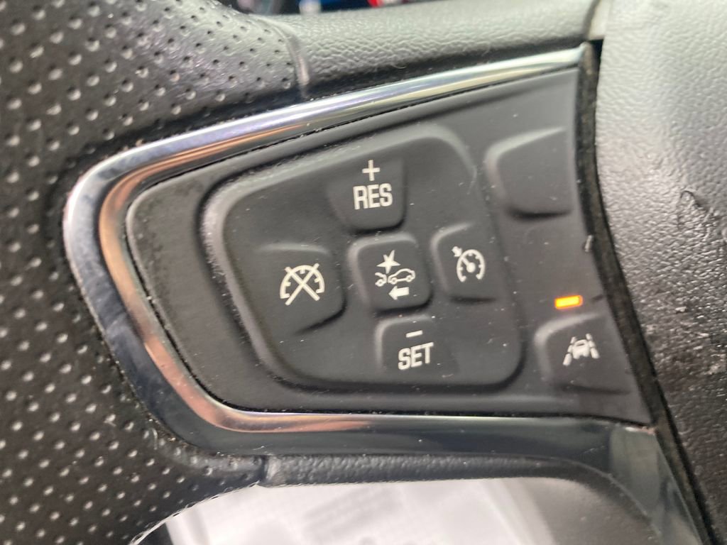 Used 2020 Chevrolet Equinox LT image 42