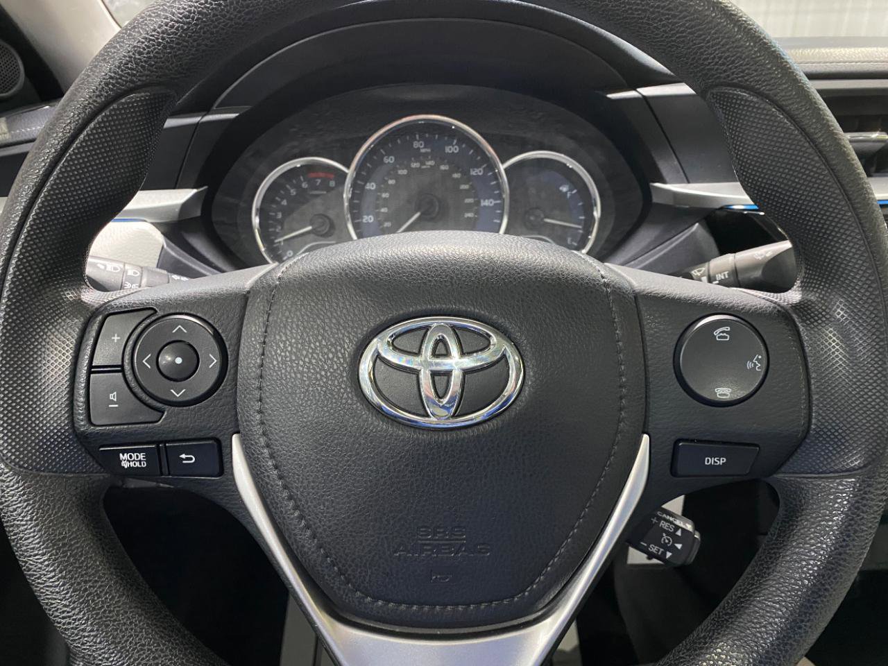 Used 2015 Toyota Corolla LE image 12