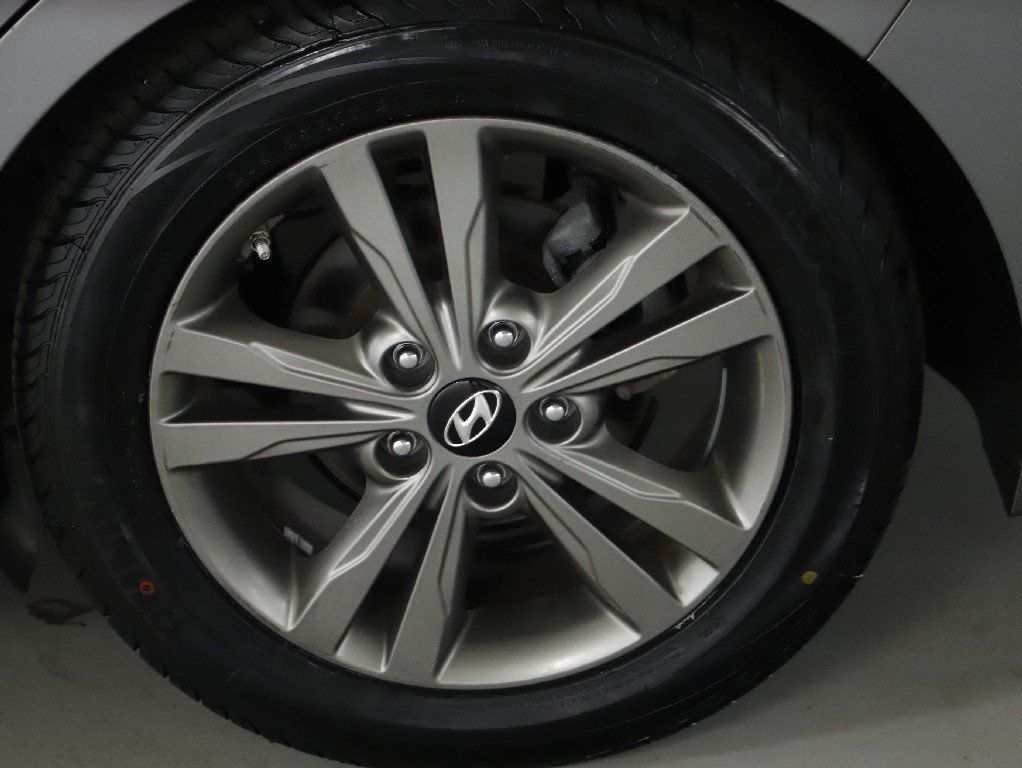 Used 2018 Hyundai Elantra SEL FWD image 40