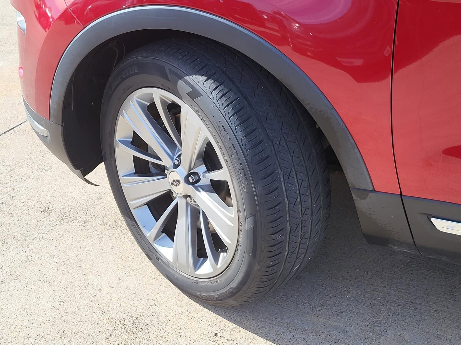 Used 2018 Ford Explorer Limited image 11