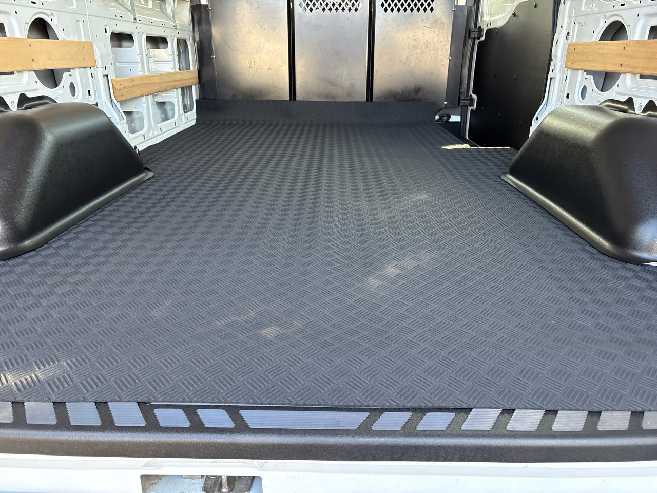 Used 2024 Ford Transit 250 Low Roof w/ Exterior Upgrade Package image 15