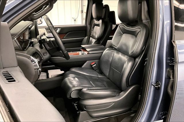 Used 2023 Lincoln Navigator L Reserve image 21