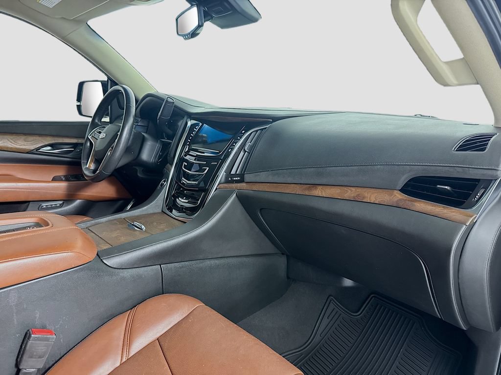 Used 2016 Cadillac Escalade Premium AWD/4WD image 32