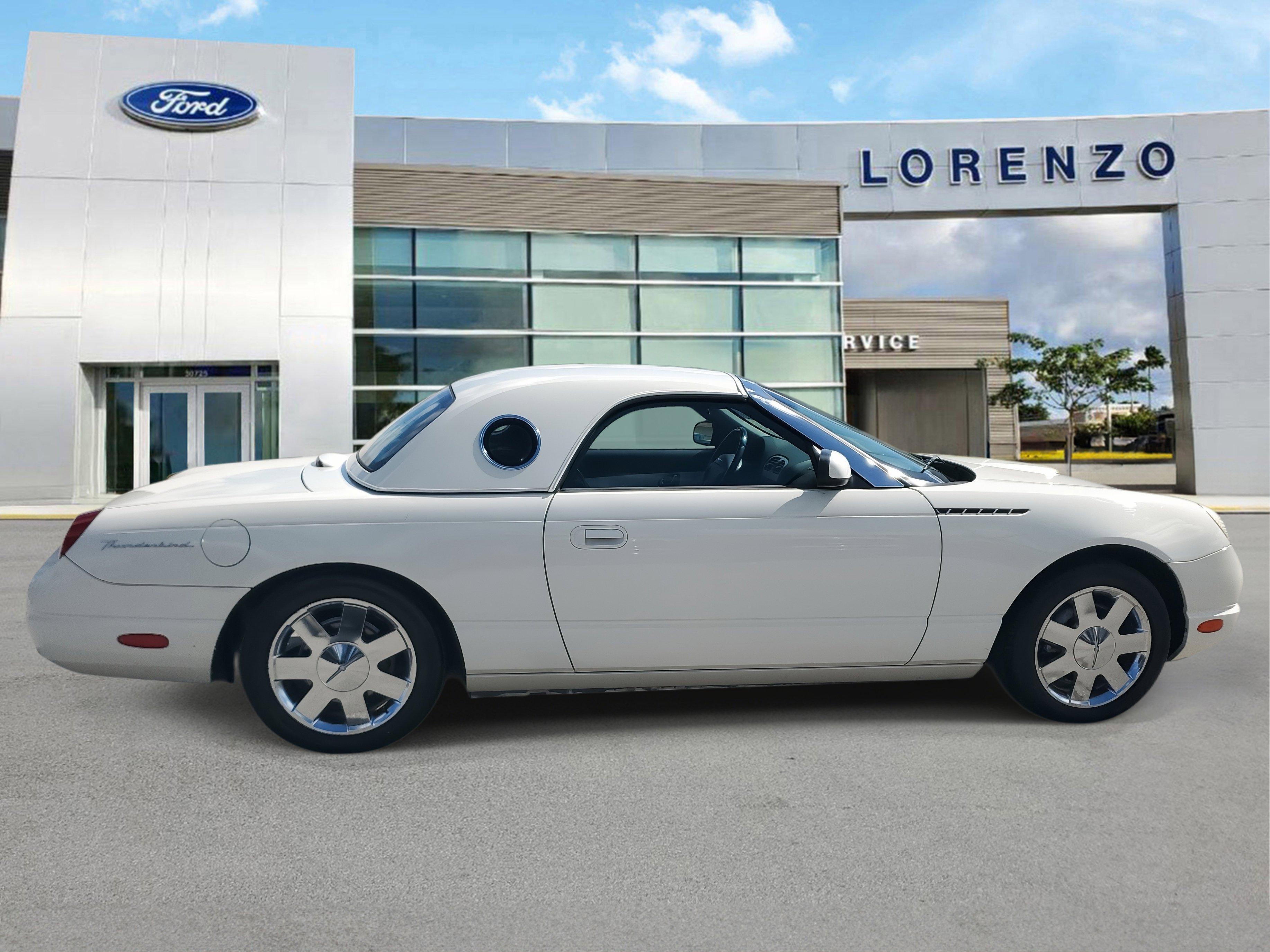 Used 2002 Ford Thunderbird image 4
