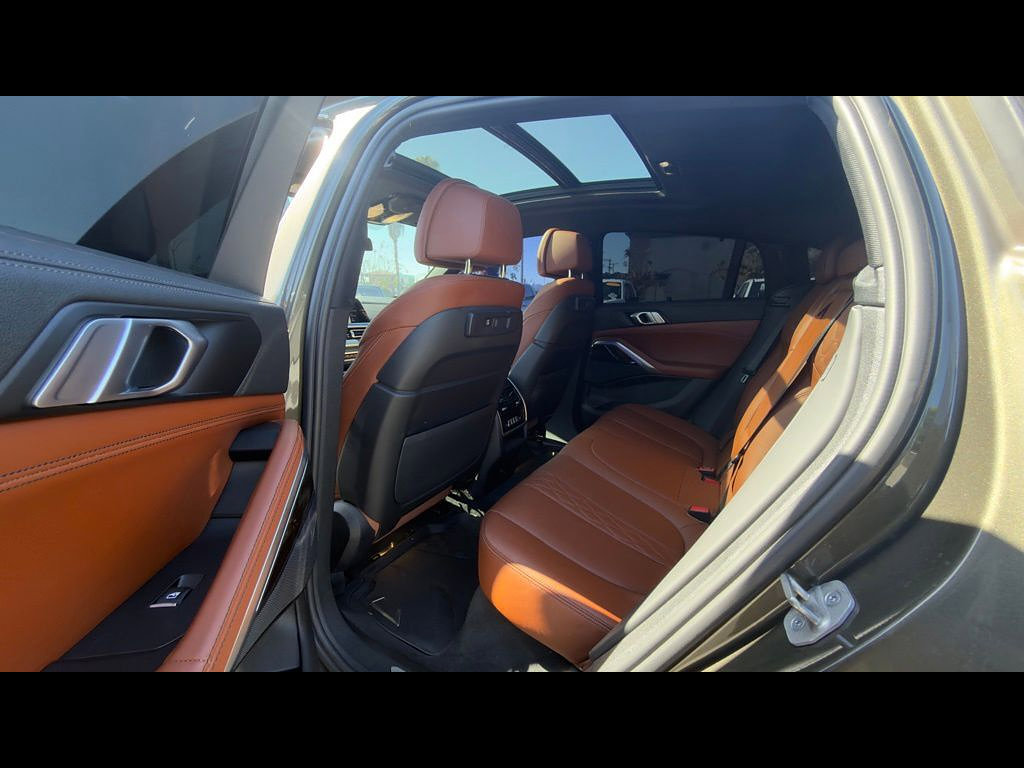 Used 2023 BMW X6 xDrive40i w/ M Sport Package AWD/4WD image 8
