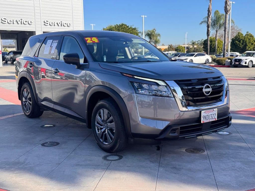 Certified 2024 Nissan Pathfinder S video 2
