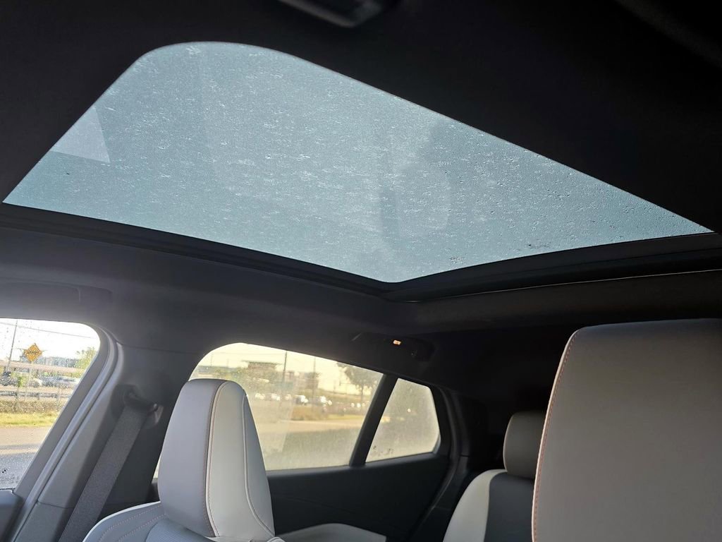 Used 2024 BMW X2 M35i w/ Premium Package image 23