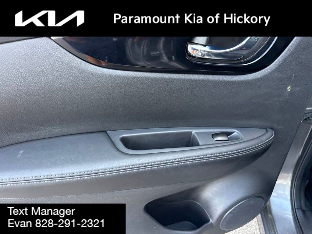 Used 2017 Nissan Rogue Sport SV FWD image 12